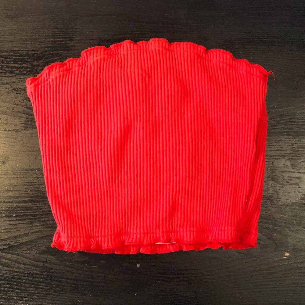 Ribbed Strapless Top